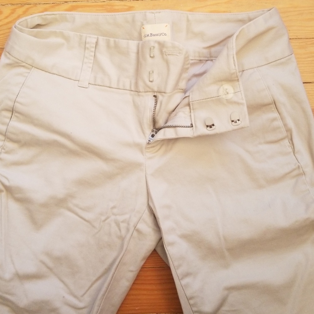 G.H. Bass & Co straight leg khaki pants size 2